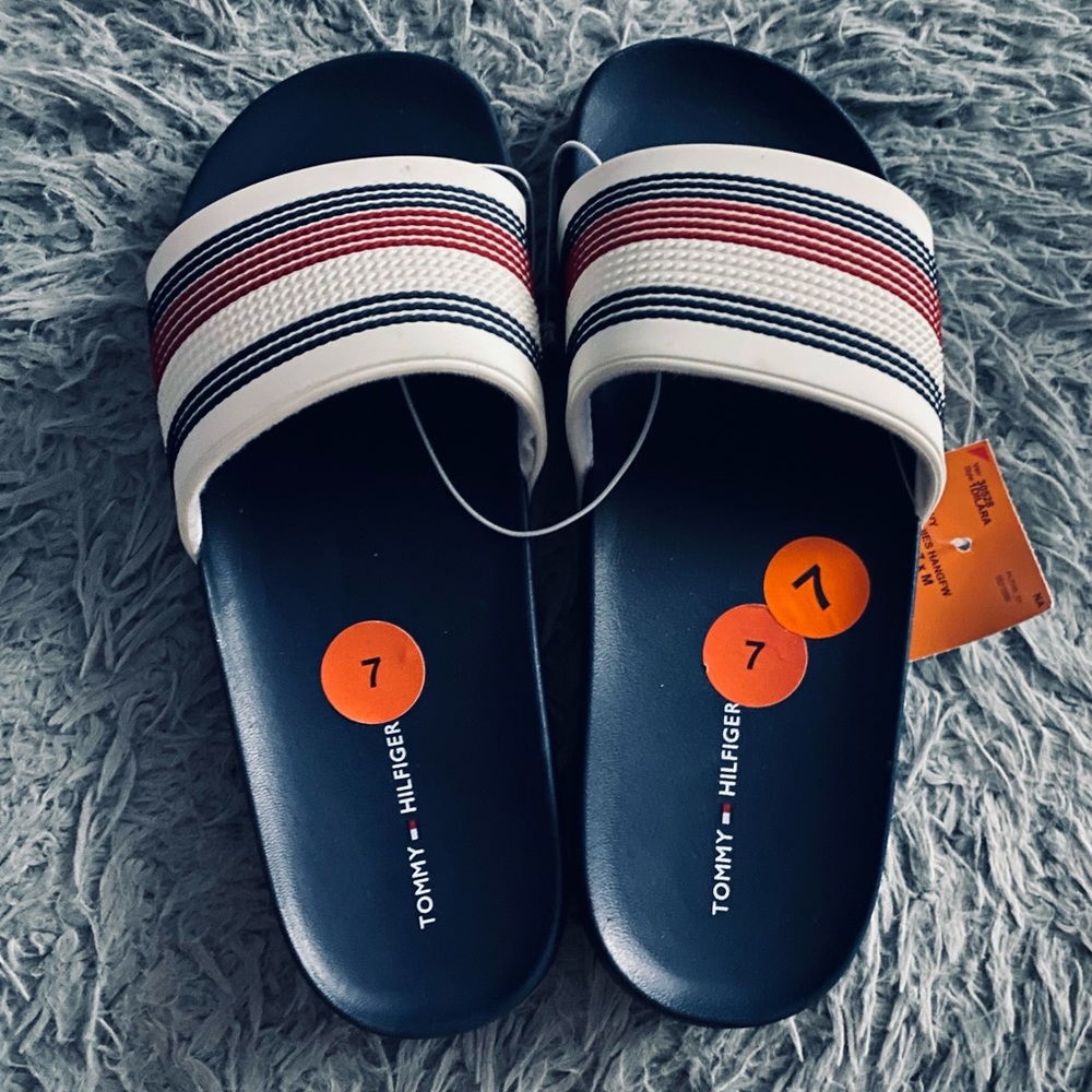 NWT Tommy Hilfiger sz 7